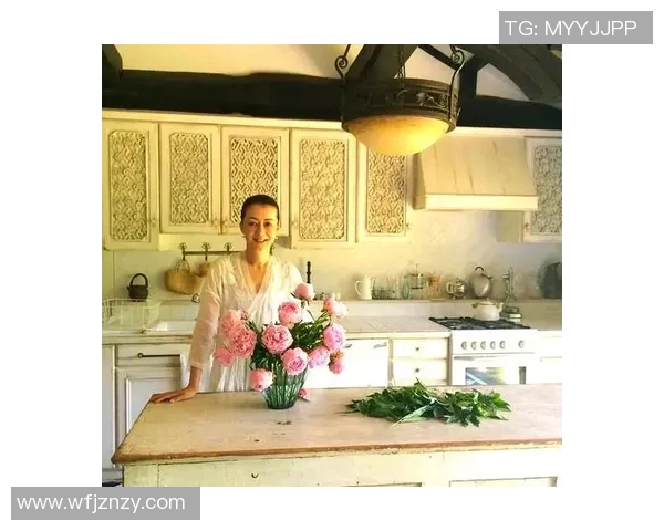 足球明星女友展现魅力与性感风采的迷人照片合集 足球明星女友展现魅力与性感风采的迷人照片合集