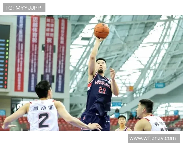 王泉泽的篮球梦想与奋斗历程:从校园到职业赛场的精彩转变 王泉泽的篮球梦想与奋斗历程:从校园到职业赛场的精彩转变